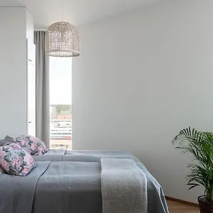 Апартаменты Sleepwell Itaekeskus, Close To Metro, Хельсинки